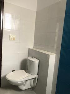 Bathroom Image of 1850 Sq.ft 3 BHK Apartment / Flat for sale in Peer Muchalla Zirakpur for Rs. 12500000
