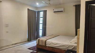 Bedroom Image of 3500 Sq.ft 4 BHK Builder Floor for rent in Sector 108 Noida for Rs. 150000