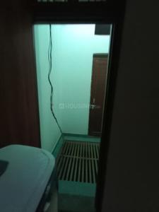 Bathroom Image of 1150 Sq.ft 2 BHK Independent House for rent in Haibat Mau Mawaiya Lucknow for Rs. 10000