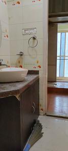 Kitchen Image of 800 Sq.ft 2 BHK Apartment / Flat for sale in Kandivali West Mumbai for Rs. 14500000