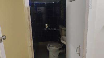 Bedroom Image of 700 Sq.ft 1.5 BHK Apartment / Flat for rent in Santacruz West Mumbai for Rs. 65000