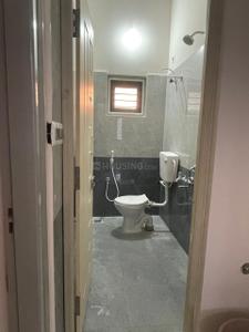 Bathroom Image of 1000 Sq.ft 2 BHK Independent House for rent in Arakere Tumkur for Rs. 13000