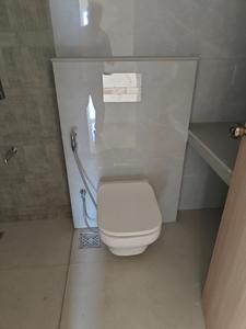 Common Bathroom Image of 600 Sq.ft 1.5 BHK Apartment / Flat for sale in Concrete Sai Swayam, Chembur Mumbai for Rs. 19500000