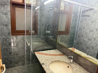 Bathroom Image of 2250 Sq.ft 3 BHK Apartment / Flat for rent in Property Floors In Anand Niketan, Moti Bagh South New Delhi for Rs. 220000