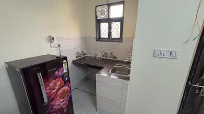 Kitchen Image of 300 Sq.ft 1 RK Builder Floor for rent in Patel Nagar New Delhi for Rs. 15000