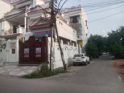 Image of 10000 Sq.ft 10 BHK Independent House for sale in Gomti Nagar, Lucknow for Rs. 70000000