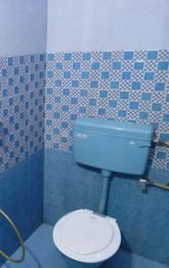 Bathroom Image of 860 Sq.ft 2 BHK Apartment / Flat for rent in Purasawalkam Chennai for Rs. 25000