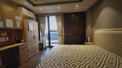 Bedroom Image of 1800 Sq.ft 3.5 BHK Builder Floor for rent in Manglapuri New Delhi for Rs. 42000