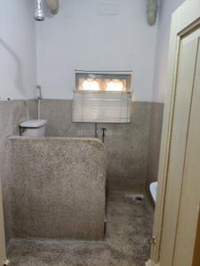 Bathroom Image of 1400 Sq.ft 2 BHK Independent House for rent in Jodhpur Park Kolkata for Rs. 30000