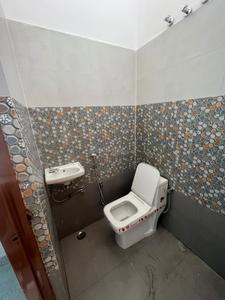 Bathroom Image of 150 Sq.ft 1 RK Apartment / Flat for rent in Sudhowala Dehradun for Rs. 6500