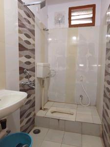 Common Bathroom Image of 955 Sq.ft 2 BHK Apartment / Flat for sale in Ahmed Residency, Shaikpet Hyderabad for Rs. 5000000