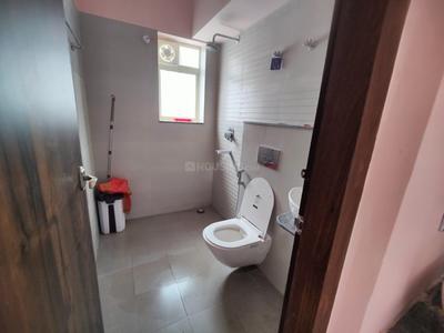 Bathroom Image of 1600 Sq.ft 3 BHK Apartment / Flat for rent in Matigara Siliguri for Rs. 30000