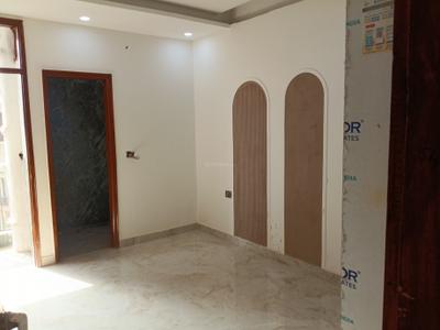 Bedroom Image of 1400 Sq.ft 3 BHK Apartment / Flat for sale in Avenue 1, Sector 73 Noida for Rs. 5260000