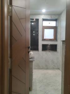 Common Bathroom Image of 2200 Sq.ft 4 BHK Builder Floor for sale in Green Field Colony Faridabad for Rs. 23000000