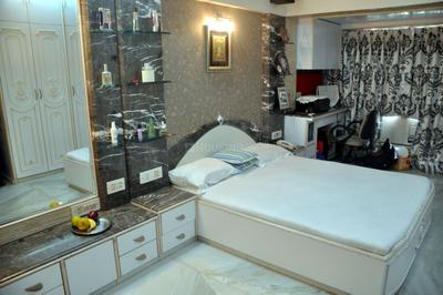 Bedroom Image of 4200 Sq.ft 5 BHK Independent House for sale in Juhu Abhishek Chs Ltd, Andheri West Mumbai for Rs. 160000000