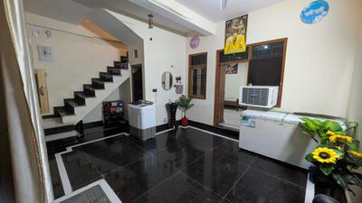 Kitchen Image of 650 Sq.ft 2 BHK Independent House for rent in Sector 81 Noida for Rs. 17500
