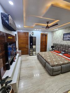 Bedroom Image of 2000 Sq.ft 3 BHK Builder Floor for sale in Mansarover Garden New Delhi for Rs. 40000000