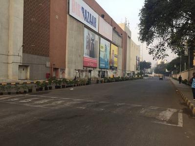 Image of 600 Sq.ft 1 BHK Apartment / Flat for rent in Amanora Park Town, Pune for Rs. 27000