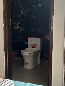 Bathroom Image of 1050 Sq.ft 2 BHK Apartment / Flat for sale in SAP Homes, Sector 73 Noida for Rs. 4500000