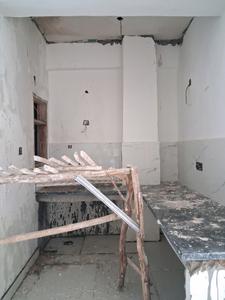 Kitchen Image of 1000 Sq.ft 2 BHK Apartment / Flat for sale in Sector 102 Noida for Rs. 4300000