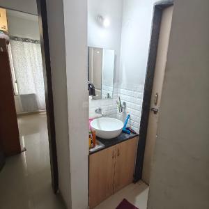 Bathroom Image of 630 Sq.ft 1 BHK Apartment / Flat for sale in Nisarg Meadows, Wakad Pune for Rs. 5500000