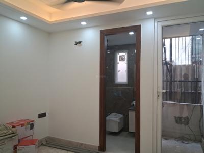 Bedroom Image of 1350 Sq.ft 3 BHK Builder Floor for sale in Paschim Vihar New Delhi for Rs. 26500000