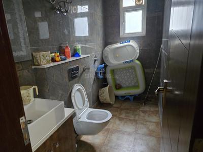Bathroom Image of 1900 Sq.ft 3 BHK Builder Floor for sale in Tilak Nagar New Delhi for Rs. 30500000