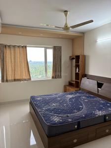 Bedroom Image of 1800 Sq.ft 3 BHK Apartment / Flat for rent in Maradu Kochi for Rs. 50000