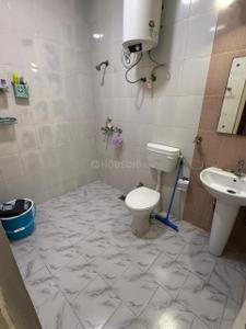 Bathroom Image of 900 Sq.ft 2 BHK Independent House for sale in Raglan Gulmohar City Extension Villas, Focal Point Dera Bassi for Rs. 6700000