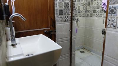 Bedroom Image of 900 Sq.ft 2 BHK Apartment / Flat for sale in Sanjay Enclave Resident Welfare Association, Jahangirpuri New Delhi for Rs. 7800000