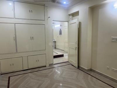 Bedroom Image of 1500 Sq.ft 3 BHK Builder Floor for rent in Rajouri Garden New Delhi for Rs. 50000