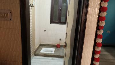 Bathroom Image of 160 Sq.ft 2 BHK Independent House for rent in Sector 5 Rohini New Delhi for Rs. 12000