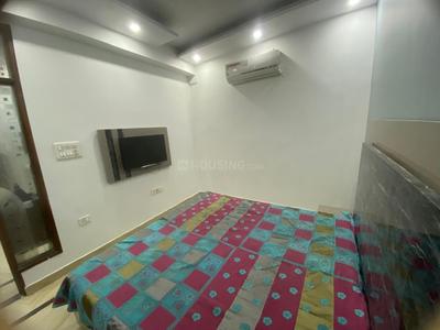 Bedroom Image of 550 Sq.ft 1.5 BHK Apartment / Flat for rent in Tri Nagar New Delhi for Rs. 20000