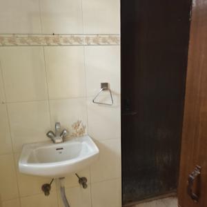 Bathroom Image of 2175 Sq.ft 4 BHK Apartment / Flat for sale in Tulsiani Enclave, Lowther Road Allahabad for Rs. 20000000
