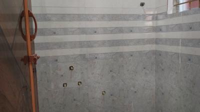 Bathroom Image of 700 Sq.ft 1 BHK Builder Floor for rent in Bommanahalli Bengaluru for Rs. 20000