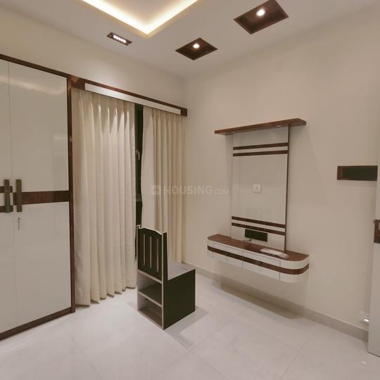 Merlin 5th Avenue Main Image 1