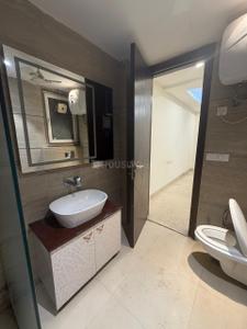Bathroom Image of 2100 Sq.ft 4 BHK Builder Floor for rent in South City Floors 1, Sector 41 Gurgaon for Rs. 70000