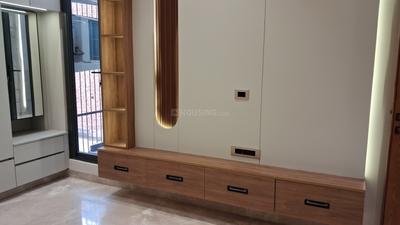 Bedroom Image of 1800 Sq.ft 3 BHK Builder Floor for sale in Vikaspuri New Delhi for Rs. 31500000