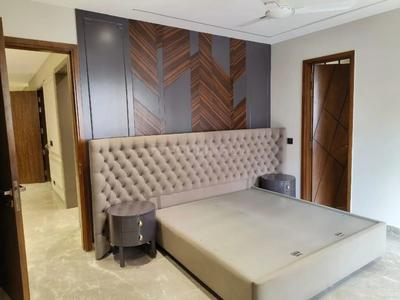 Bedroom Image of 9000 Sq.ft 6 BHK Independent House for sale in Sector 14 Faridabad for Rs. 290000000