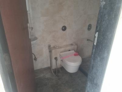 Bathroom Image of 1250 Sq.ft 2 BHK Apartment / Flat for rent in Pinnacle D Dreams, Nipania Indore for Rs. 25000