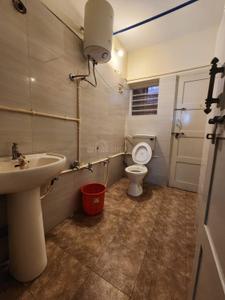 Bathroom Image of 2000 Sq.ft 2.5 BHK Independent House for rent in Indira Nagar Bengaluru for Rs. 54000
