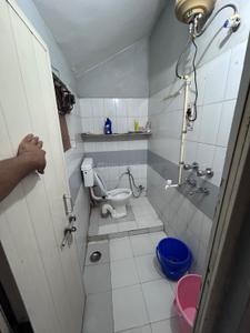 Bathroom Image of 750 Sq.ft 1.5 BHK Builder Floor for sale in Sector 51 Gurgaon for Rs. 6400000