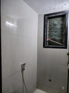 Common Bathroom Image of 550 Sq.ft 1 BHK Apartment / Flat for rent in Puraniks Home Town E , Kasarvadavali Thane for Rs. 17999