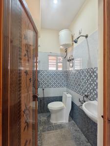Image of 1020 Sq.ft 6 BHK Independent House for sale in Bileshivale, Bengaluru for Rs. 18000000