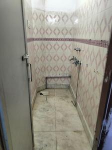 Bathroom Image of 900 Sq.ft 2 BHK Independent House for rent in Uttam Nagar New Delhi for Rs. 18000