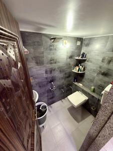Bathroom Image of 3400 Sq.ft 8 BHK Independent House for sale in Zadeshwar Bharuch for Rs. 21500000