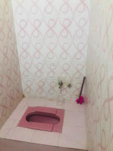 Bathroom Image of 1000 Sq.ft 2 BHK Apartment / Flat for rent in Gudhiyari Raipur for Rs. 15000