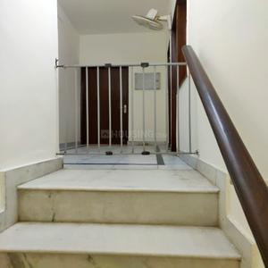 Image of 1800 Sq.ft 4 BHK Apartment / Flat for rent in Sarita Vihar, New Delhi for Rs. 75000