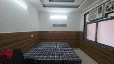 Bedroom Image of 380 Sq.ft 1 BHK Builder Floor for rent in Pitampura New Delhi for Rs. 23000