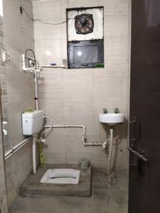 Common Bathroom Image of 900 Sq.ft 2 BHK Apartment / Flat for sale in Rajendra Nagar Ghaziabad for Rs. 5480000